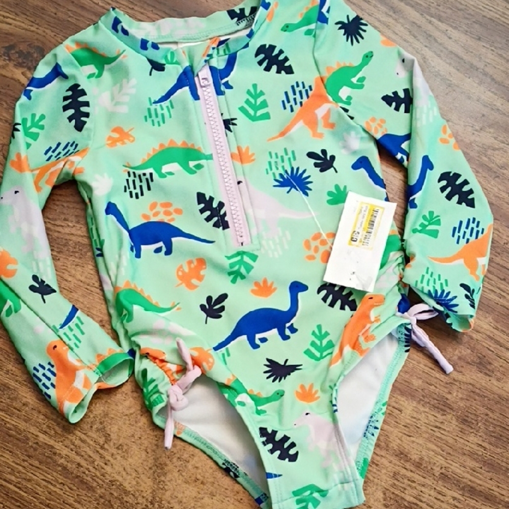 🦕Cat & Jack Green Dinosaur Rashguard Size 2T